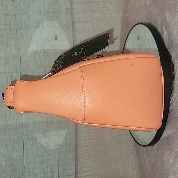 Disney Loungefly The Little Mermaid Flounder Crossbody Handbag - Picture 5 of 10